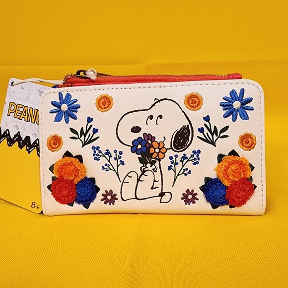 Loungefly Peanuts Snoopy Floral Embroidered Flower Flap Wallet NEW - Picture 1 of 12